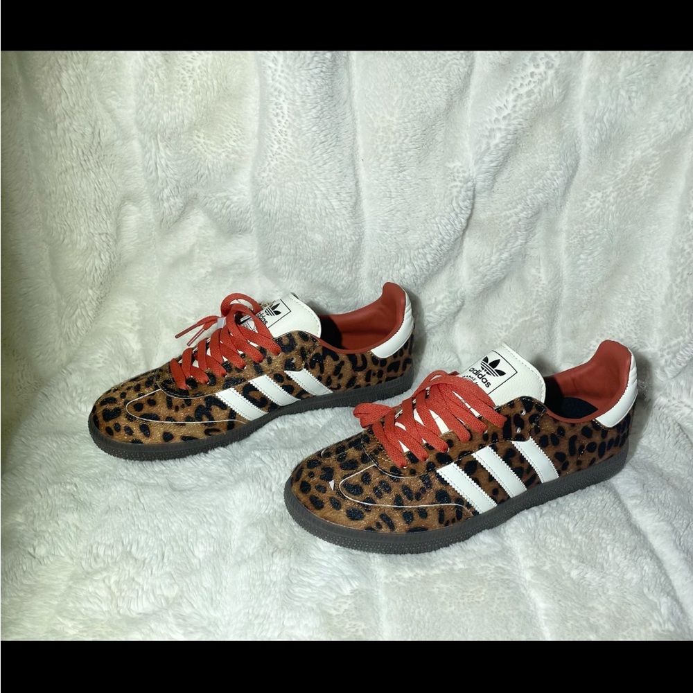 Adidas OG SAMBAS Sneakers with Leopard and Red Design women size 10.5